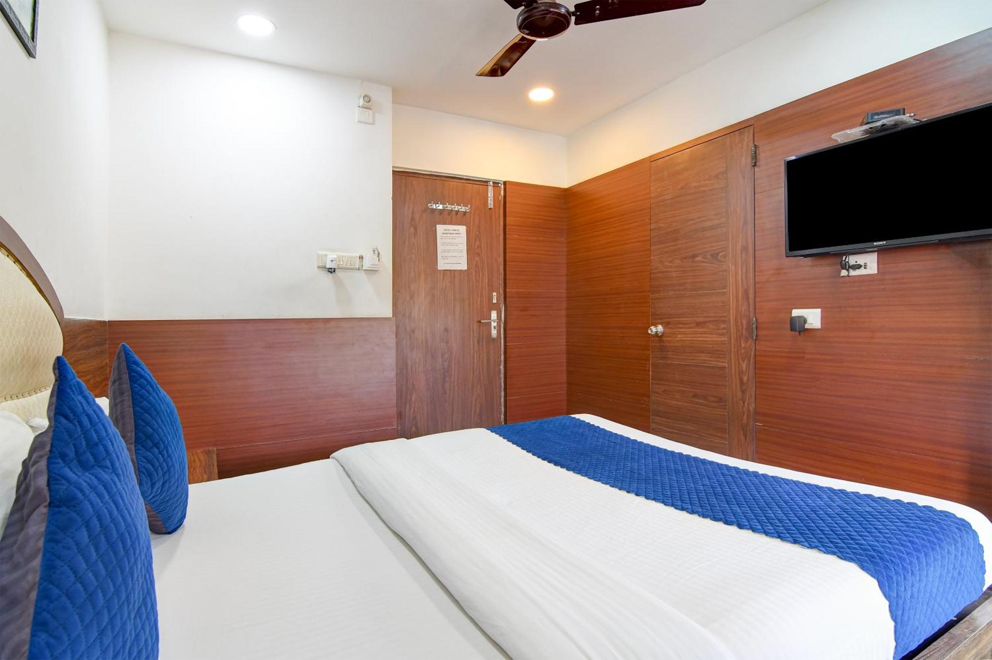 Hotel Q Inn Calcutta Exterior foto