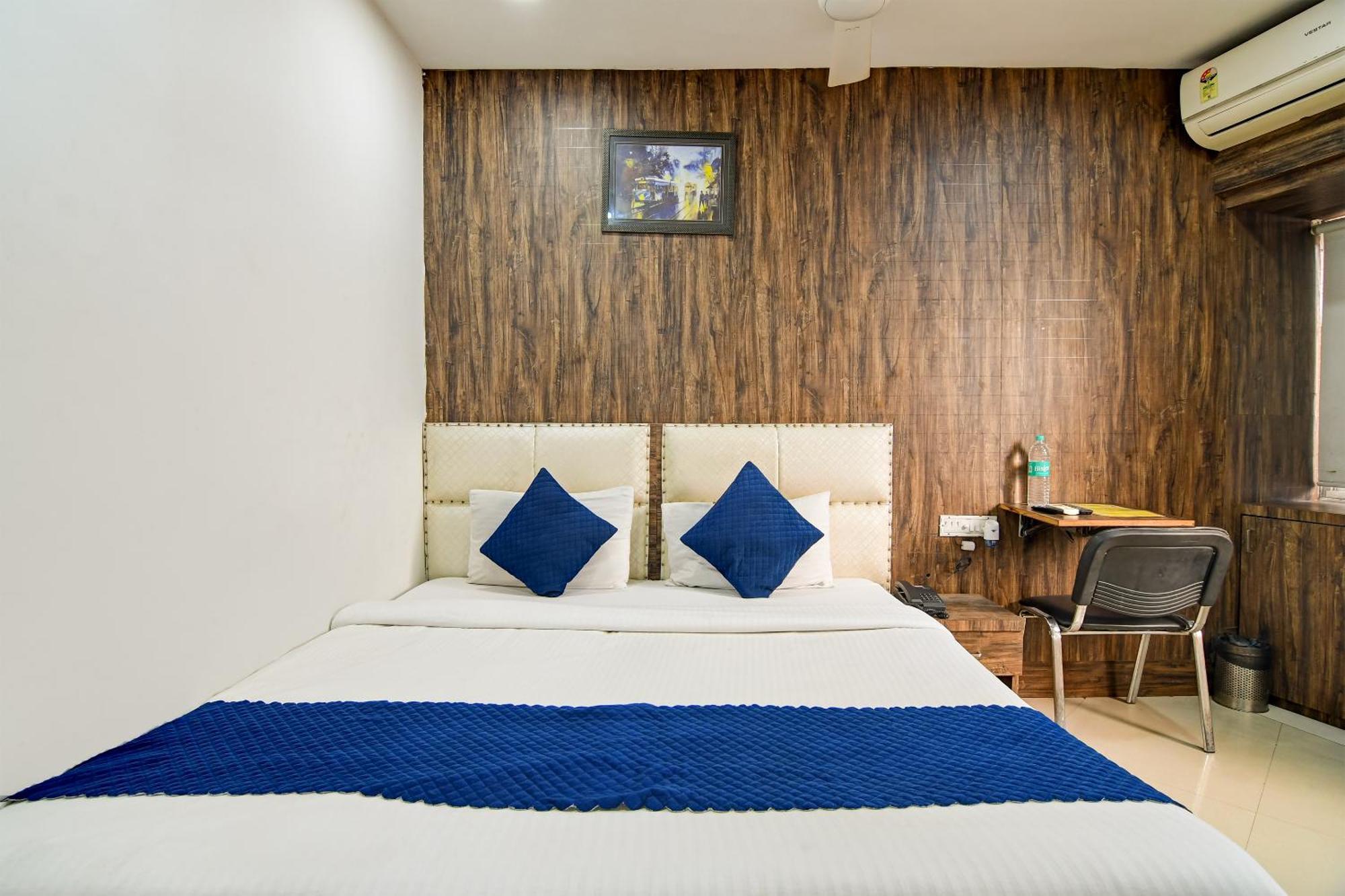 Hotel Q Inn Calcutta Exterior foto