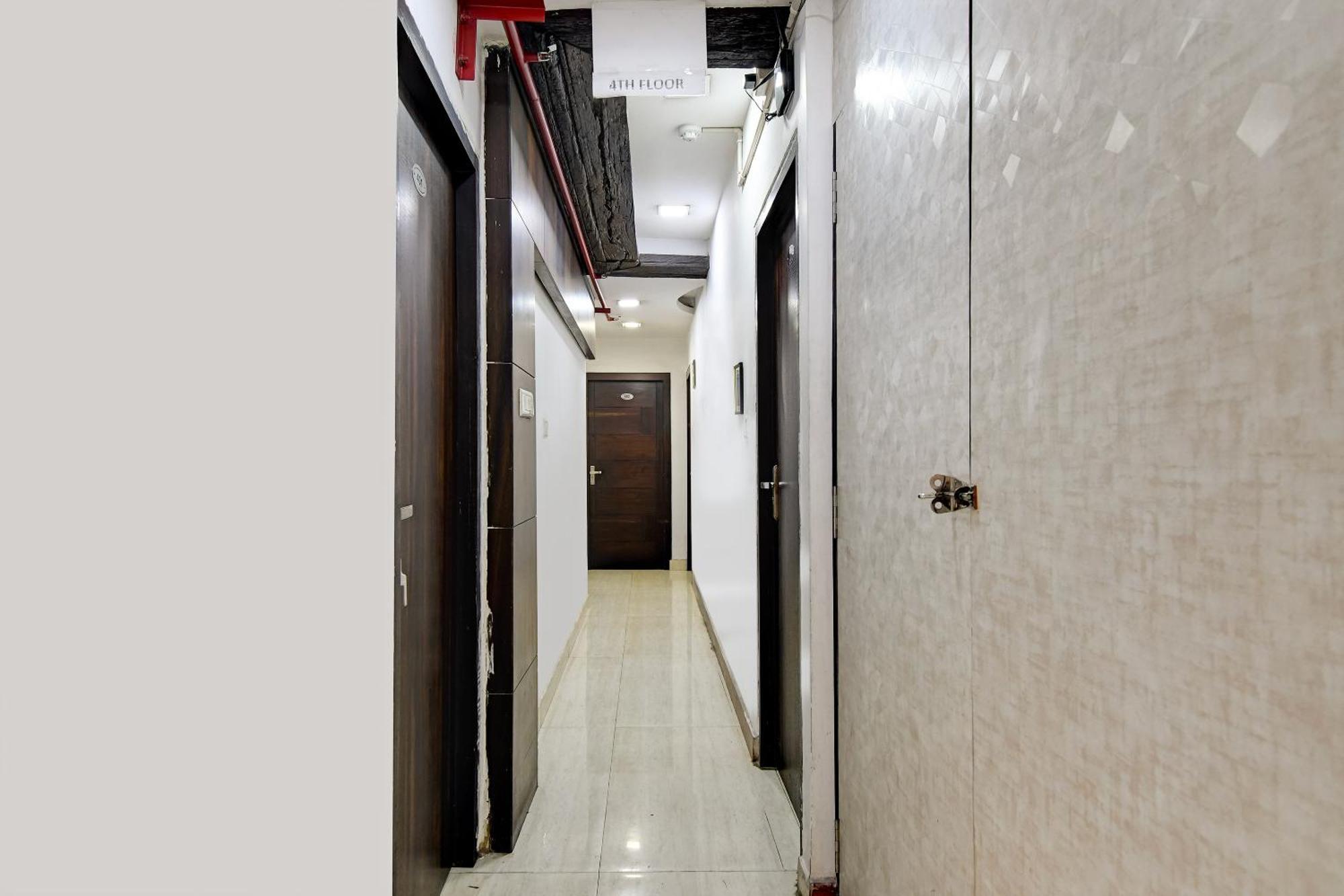 Hotel Q Inn Calcutta Exterior foto