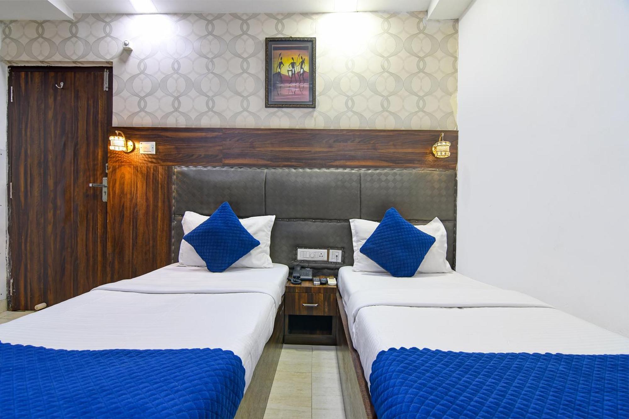 Hotel Q Inn Calcutta Exterior foto